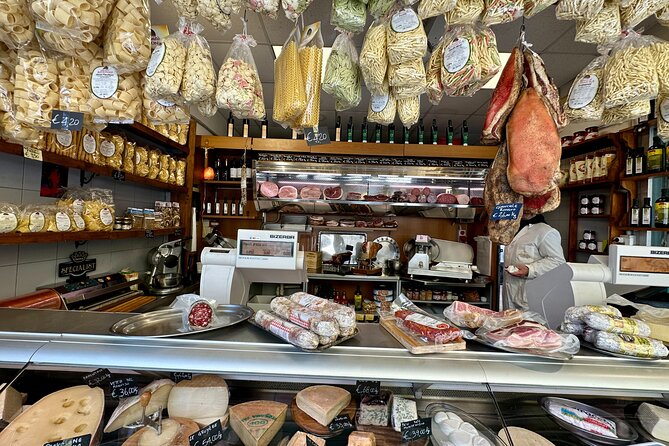Trastevere Rome Street Food Tour, Small Group - San Calisto and Roman pizza al taglio