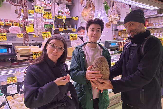 Trionfale Street Food Tour: Explore Rome's largest Grocery Market - Prati: an easygoing 25-minute walk