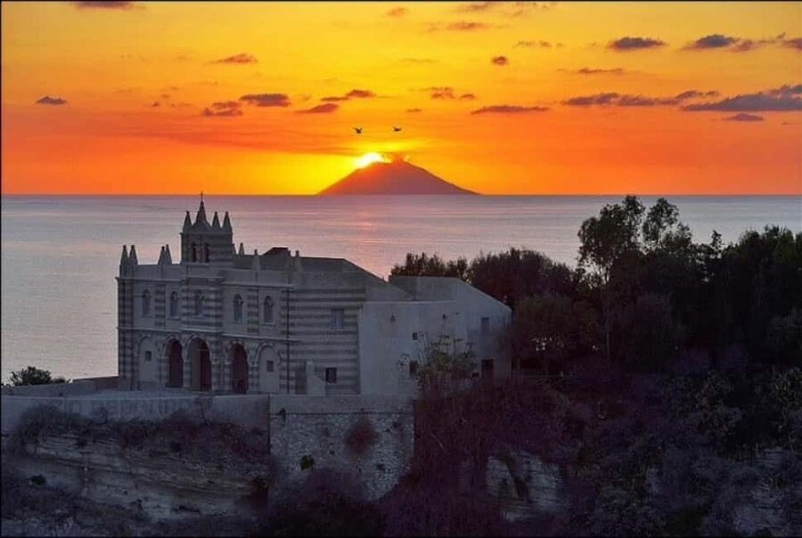 Tropea: Street Food Walking Tour - Why Tropea’s red onion makes a good starting point