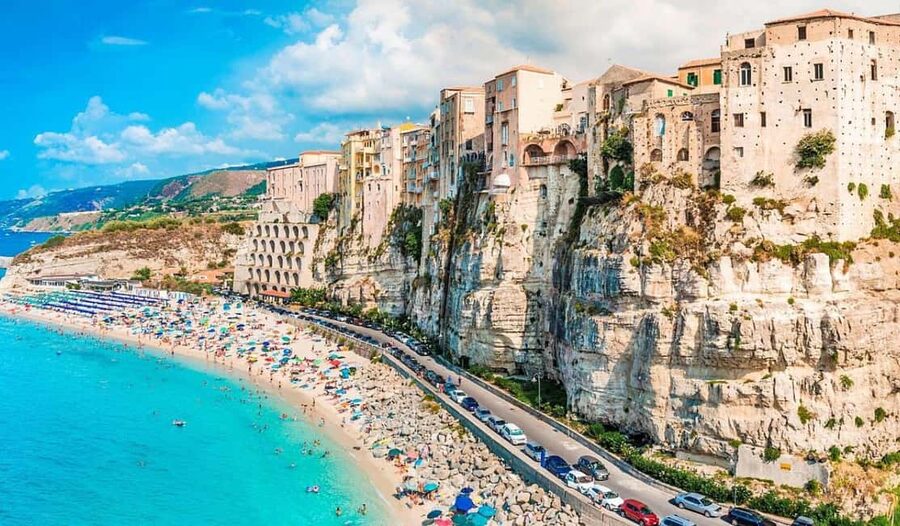 Tropea: Street Food Walking Tour - How much food and how much walking?