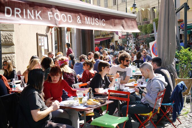 Turin: Sunset Food & Drinks Tour by Do Eat Better - Piazza Carlo Emanuele II: regional food with a modern twist