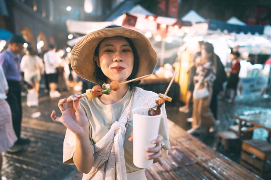 Ubud: Gianyar Night Market Food Tour with up to 17+ Tastings - Why Gianyar Night Market makes a better food stop than a restaurant