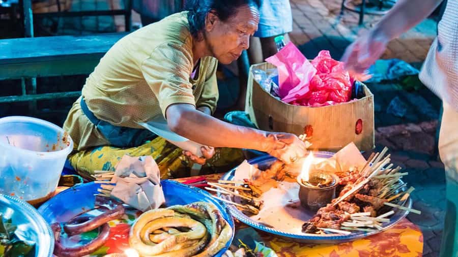 Ubud: Night Market Feast with Balinese Culinary Odyssey - What you eat at the market