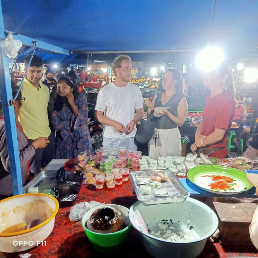 Ubud Traditional Night Market Food Tour-All Inclusive - What the three-hour itinerary feels like
