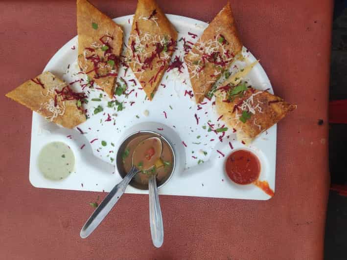 Udaipur: Street Food adventure l Eat Just like a local - Through the spice market and fabric market