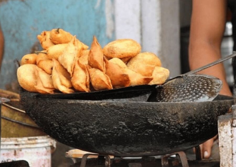 Udaipur: Street Food Crawl (2 Hours Local Food Tasting Tour) - What the food route is meant to include