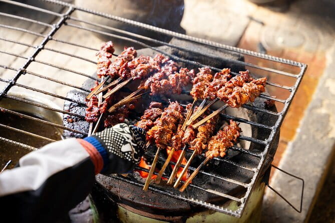 Ultimate Siem Reap Food Tour by Tuk Tuk - 20 Tastings, 8 Stops - Tropical fruit and unusual tastes near Angkor Wat