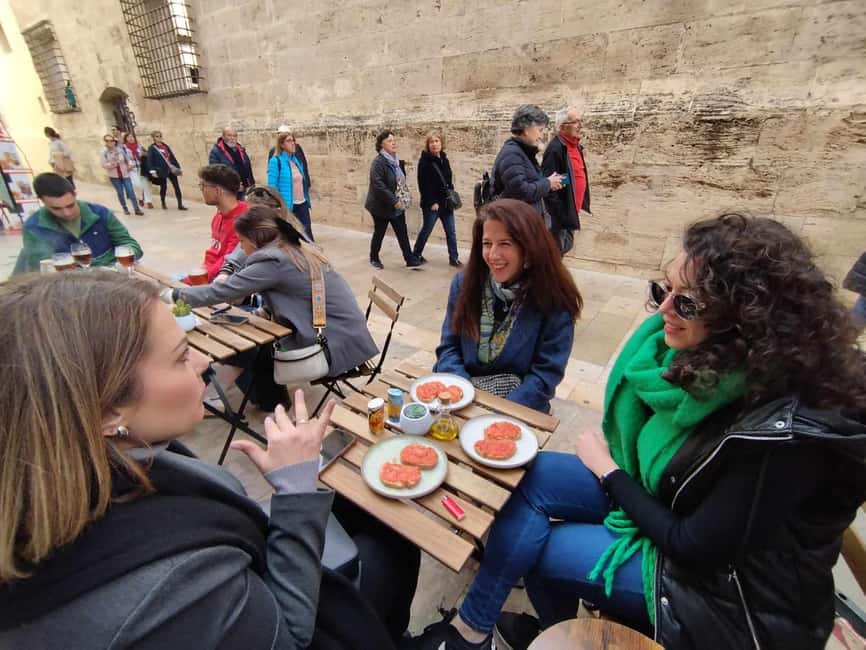 Valencia: Street Food Tour including Paella & Tapas Tasting - Why this food walk works in Valencia