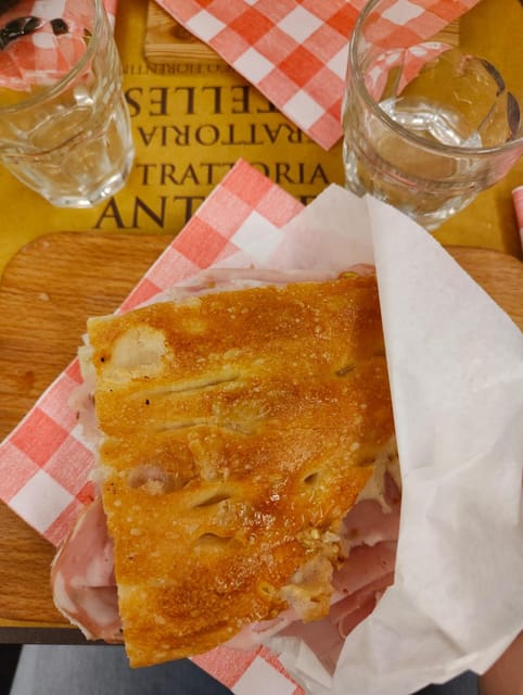 Valletta: Street Food Walking Tour with a Local - Ftira and the taste of Maltese bread