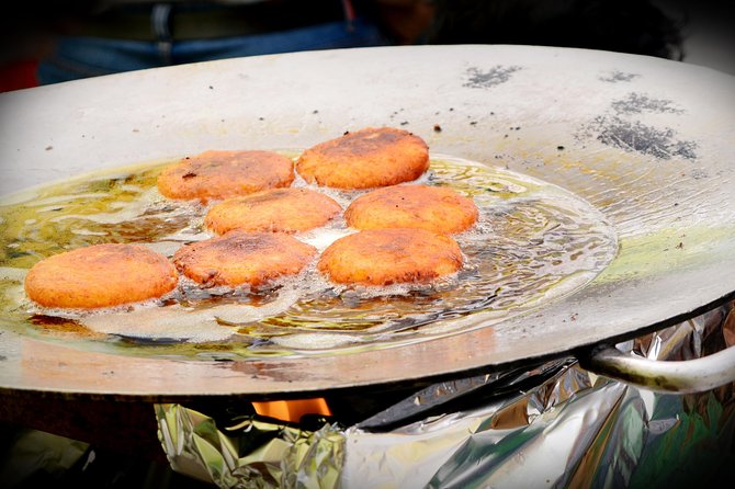 Varanasi Street Food Crawl (2 Hours Guided Food Tasting Tour) - Starting at Dasaswamedh Ghat