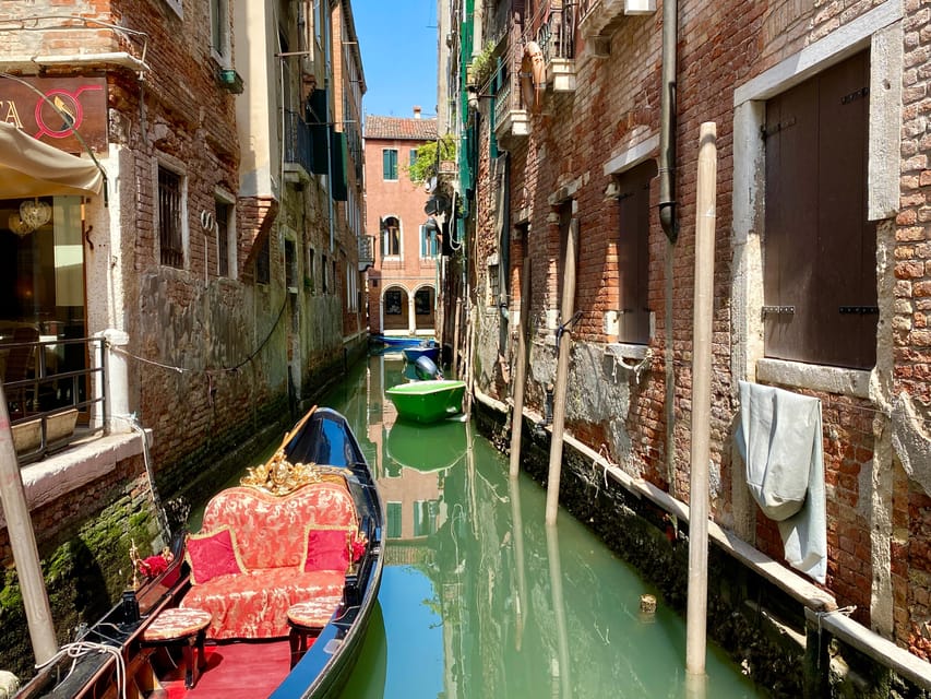 Venice: Cicchetti Street Food and Sightseeing Walking Tour - Starting at Campo San Bartolomio