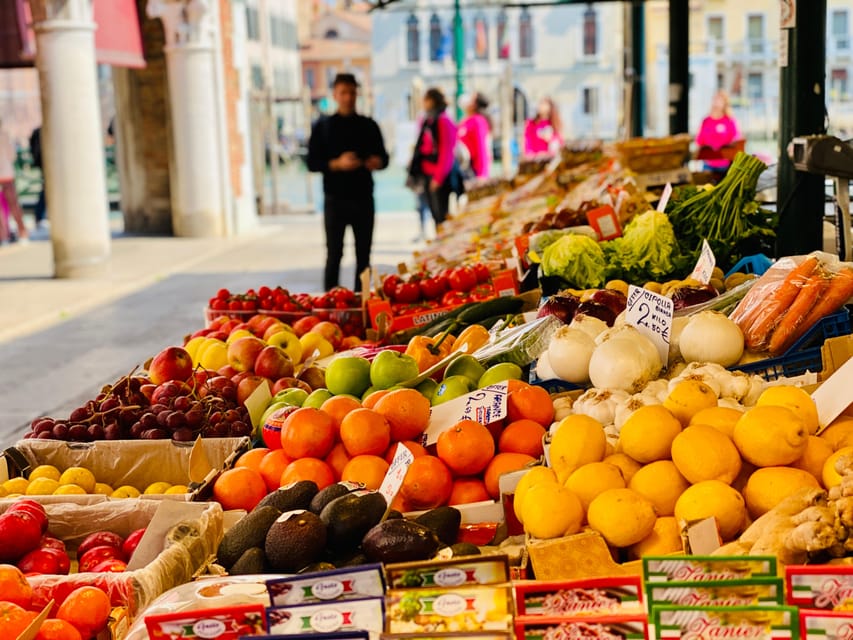 Venice: Cicchetti Street Food and Sightseeing Walking Tour - Pastries, cheeses, and seasonal bites