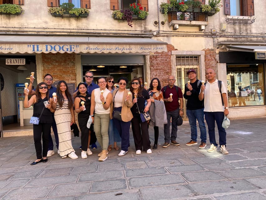 Venice: Rialto Area Street Food Tour and Sightseeing - Gelato gives the route a sweet pause