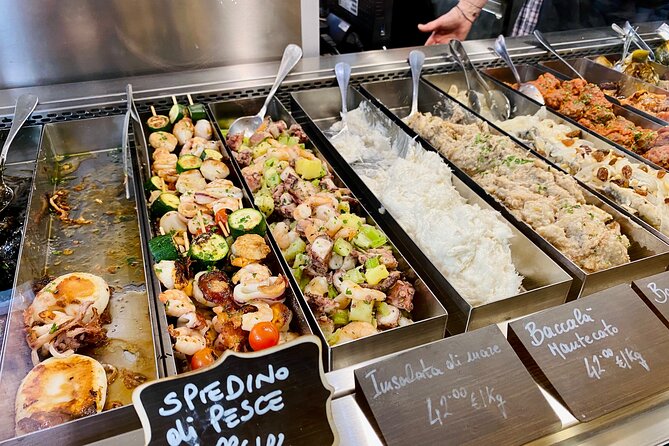 Venice Street Food Tour with Local Guide with Local Food Market Visit - Seeing Rialto Market before the food crawl
