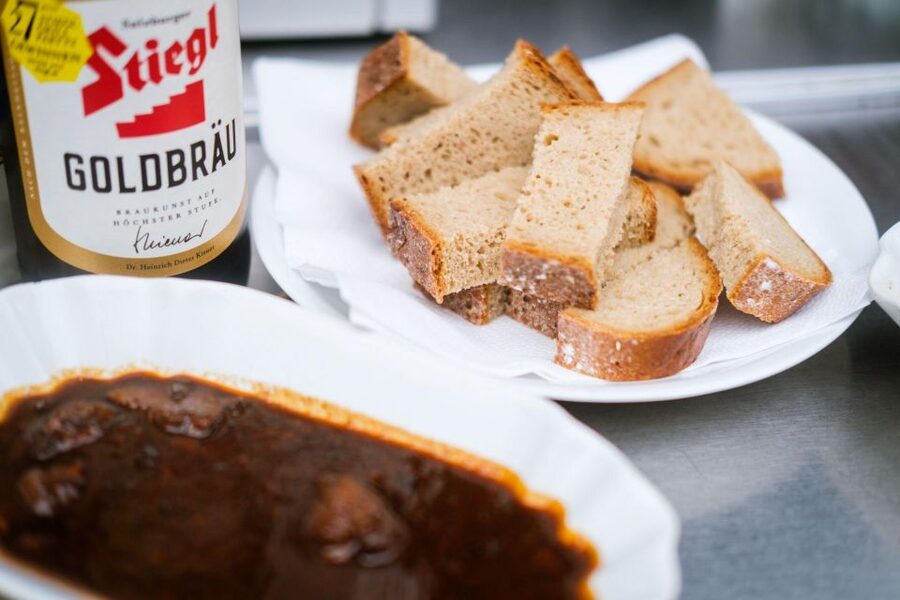 Vienna Food Tour: Dishes, Wine, Street Food & Culture - The two-course lunch and Austrian comfort food
