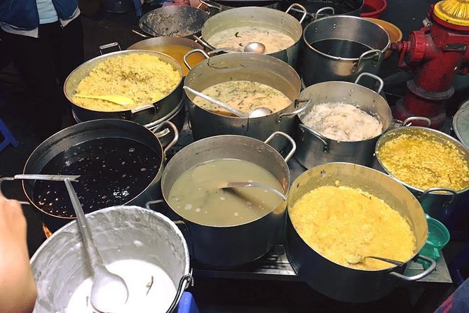 Walking street food tour - Starting with banh beo, banh nam, and banh loc