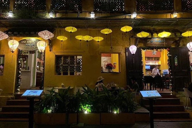 Walking Tour Hoi An city & Sampan Boat Ride with Colourful Lanterns,Night Market - A sampan ride with lanterns on the Hoai River