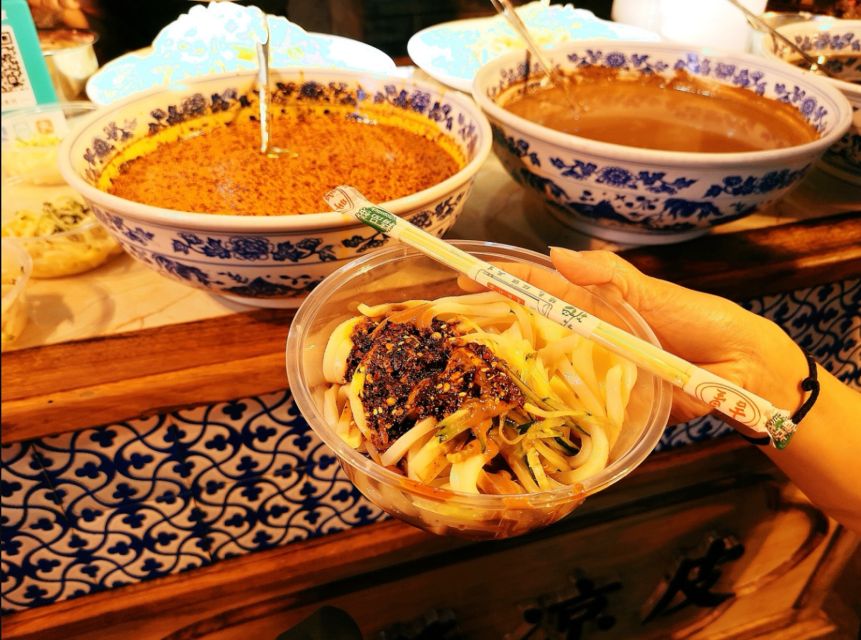 Xi'an Muslim Quarter Night Market Foodie Walking Tour - Who should book this food walk?