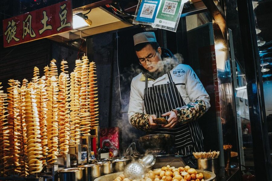 Xi'an Muslim Quarter Night Market Foodie Walking Tour - Start near the Bell Tower, then follow the smells