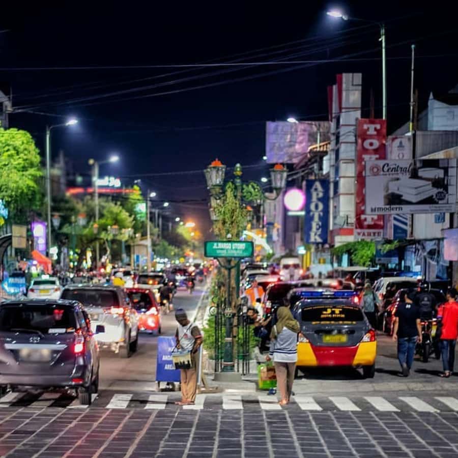 Yogyakarta: Night Walking & Street Food Tour - Key points before you book